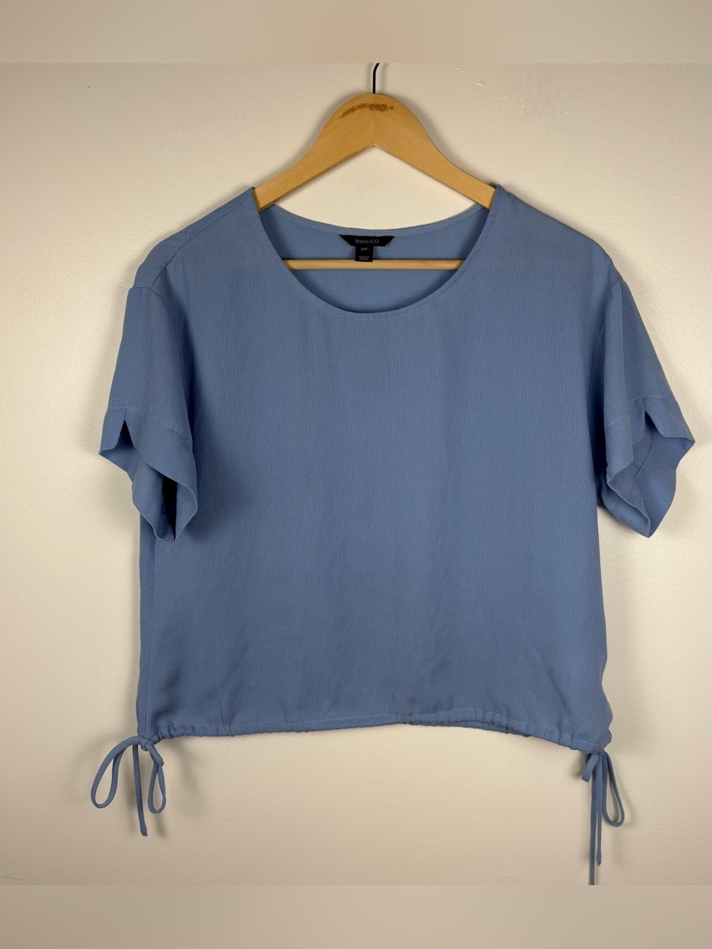 RW&CO. Women’s Dusty Blue Textured Drawstring Blouse, Size Medium, Bohochic